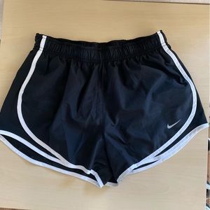 Nike Womens Tempo Short M